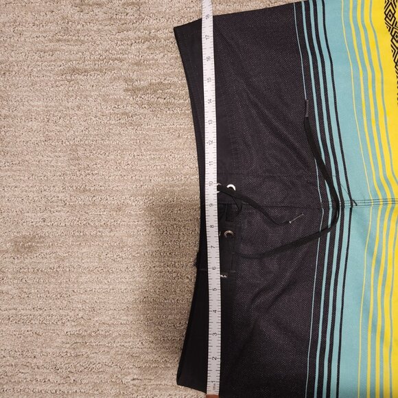 NWOT - Men's Hyperfreak Heat Stripe Line 19" Boardshort - Size 32 - Picture 8 of 11
